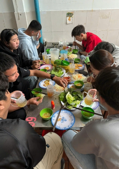 NHÓM BẠN HỌC SINH - SINH VIÊN 